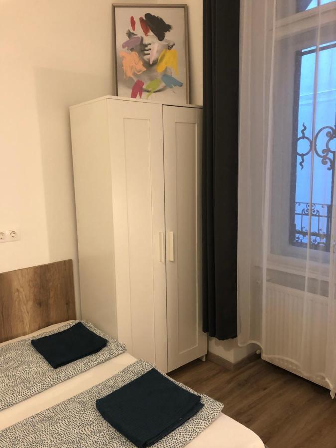 Omega Apartments Budapest Exteriör bild
